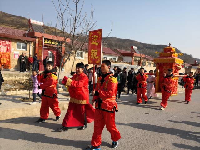 甘肃平凉华亭市河西镇一带婚礼形式多样