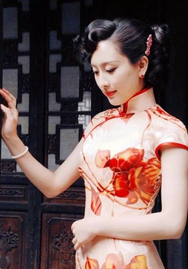 于正曝光新剧女主照片,旗袍造型民国风满满,于正眼光真毒!_手机搜狐网