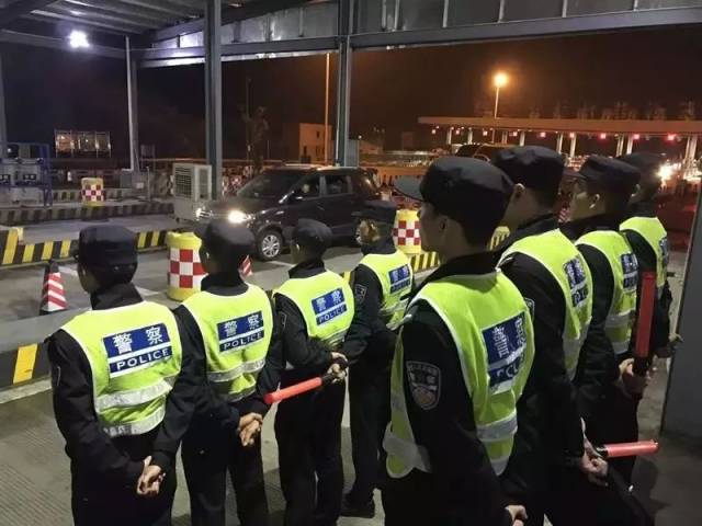 人民警察,为人民服务