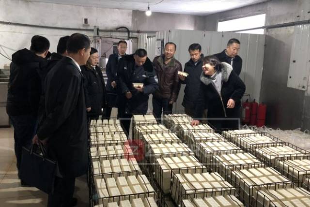 长春一垄断市场"黑老大"走出拘留所,小弟列队迎接,结果被团灭!