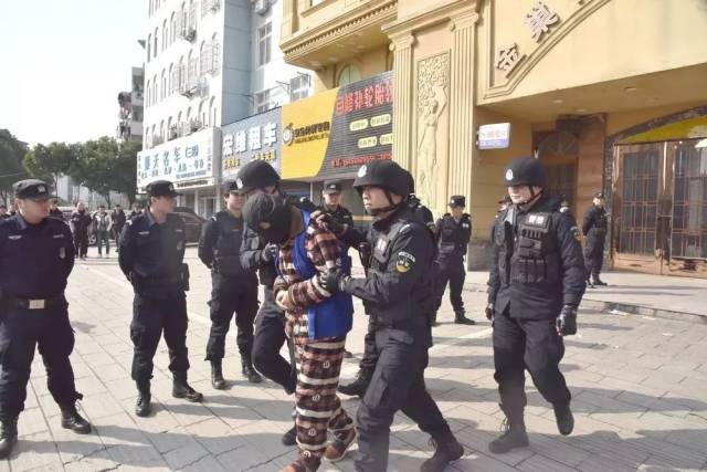 马鞍山警方关于再次征集袁之青,任其俊等人涉黑涉恶犯罪线索的通告
