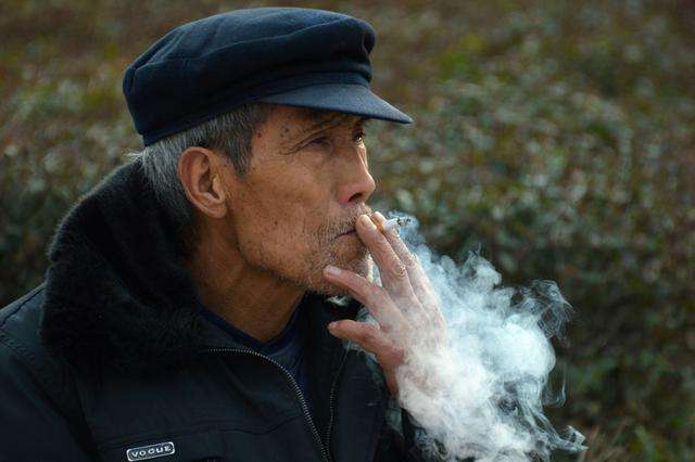 吸烟如果全部吐出来,不过肺只过下嘴瘾,对身体影响有多大?