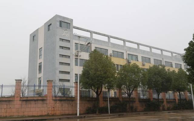 地址:黄金山新区王太东路. 电话:13545540986 03 赫得纳米