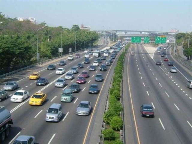 近几年,随着路上行驶车辆的增多,交通事故也同时大幅度上升了.