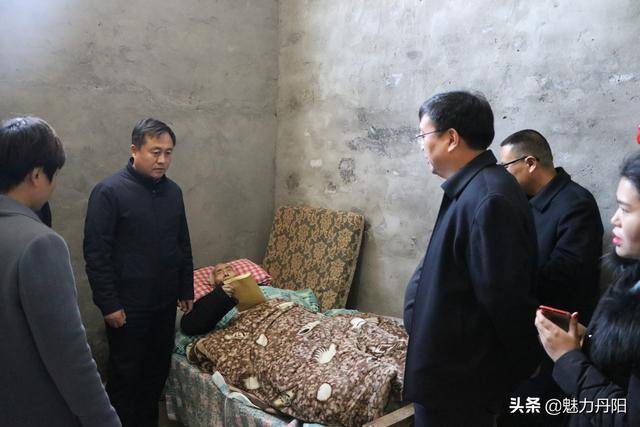 丹阳街道朱家福,武少俊等走访慰问敬老院和建国前老党员