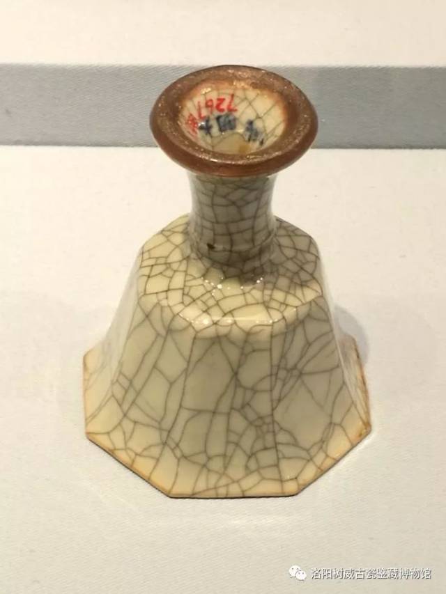 后朝仿宋代哥窑瓷器仿得怎么样?看看能乱真吗?