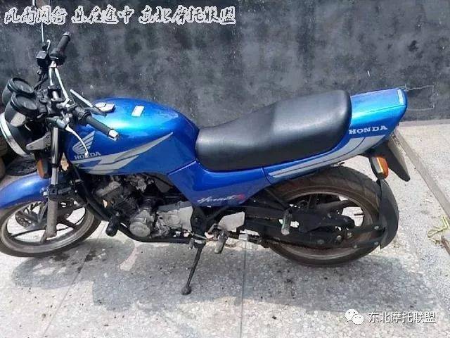 本田cb蓝宝石250 改装复古咖啡街车风格