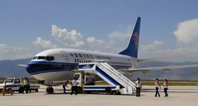 那拉提机场:新疆第一个旅游支线机场