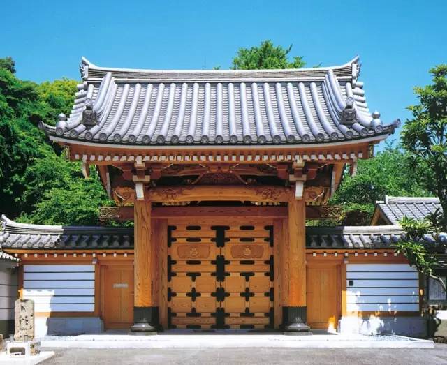 不朽传承——日本佛寺建设者:金刚组