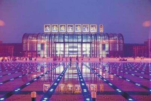 2019金牛区美食购物节盛大启幕，发布成都首本“吃货宝典”