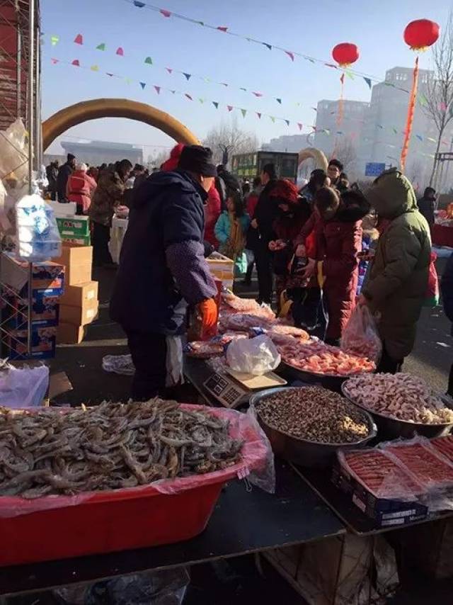 来百湖影视会展中心年货大集一