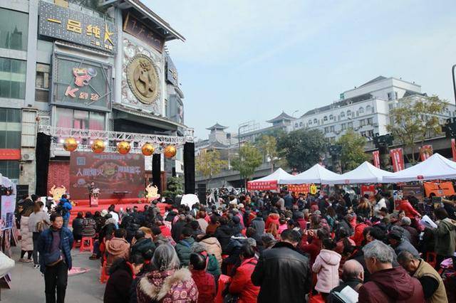2019金牛区美食购物节盛大启幕，发布成都首本“吃货宝典”