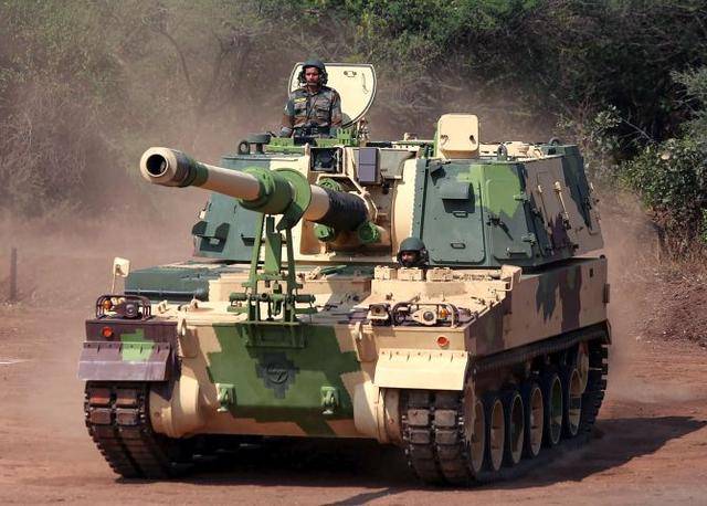 韩国k-9"雷霆"155毫米自行榴弹炮是印度近30年来唯二引进的陆军大口径