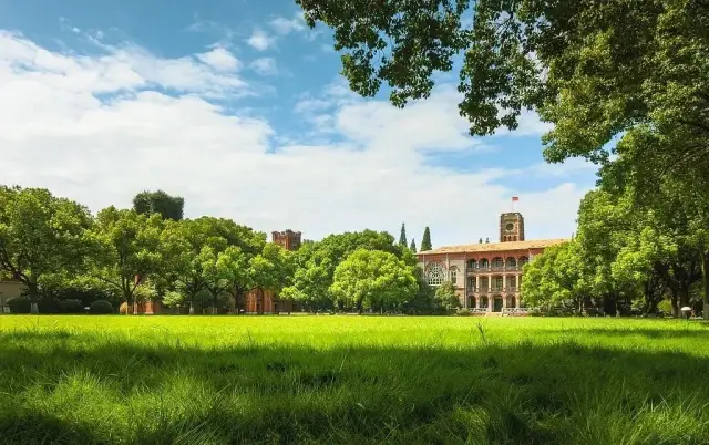 苏州大学传媒学院的历史渊源可上溯至1929年成立的江苏省立教育学院