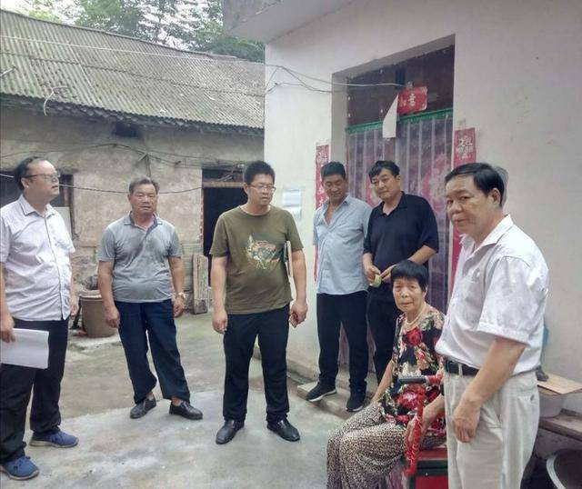 禹州市煤炭局扶贫干部"一访二帮三促进"