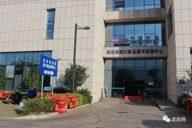 过年把酒囤起来~陆地港送福利,买一箱啤酒即送