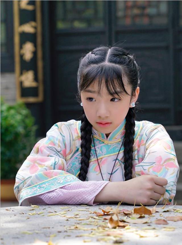 "蓉姐儿"的扮演者叶轩彤没有让你们失望吧,接下来就让我们静候剧情的