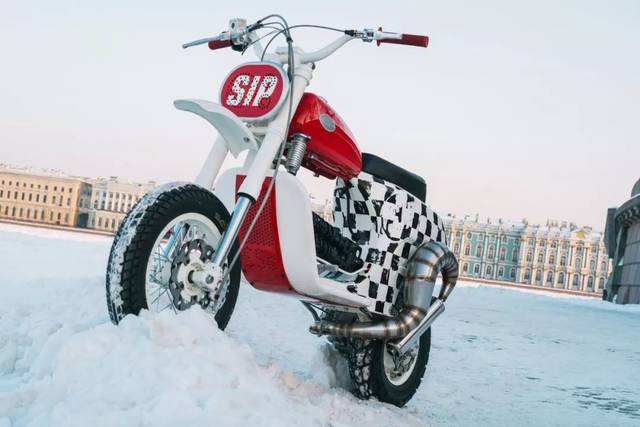gts300super 由 sip 工作室打造的 scrambler vespa 改装车分享给大家