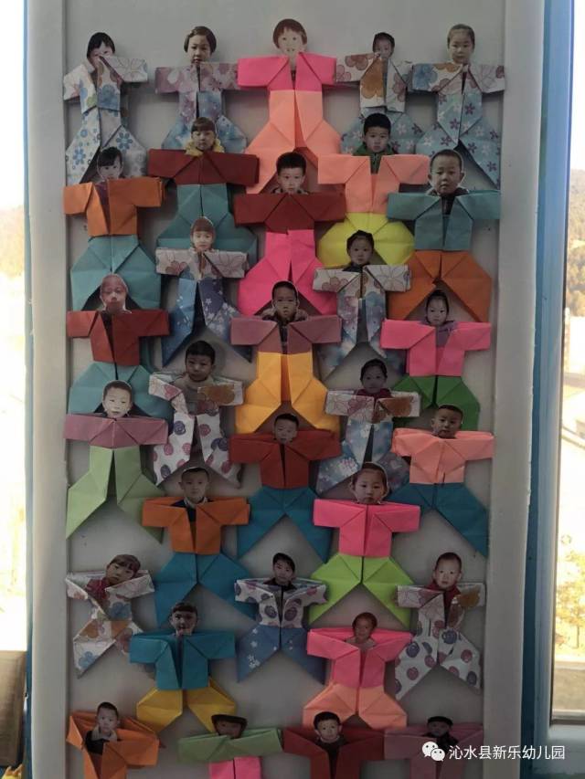 沁水新乐幼儿园大三班《多彩的服装》主题活动