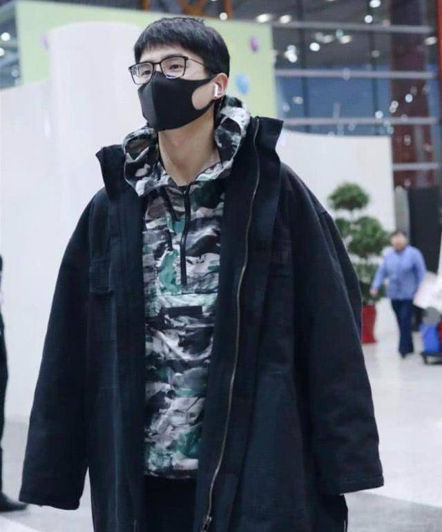 小鲜肉刘昊然阳光又帅气,被称为有着一张"初恋男友颜"的脸!