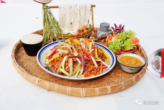 2019琼海年货节暨第二届琼海文化美食节开幕 逛市场、办年货、品美食 琼海年味别样浓