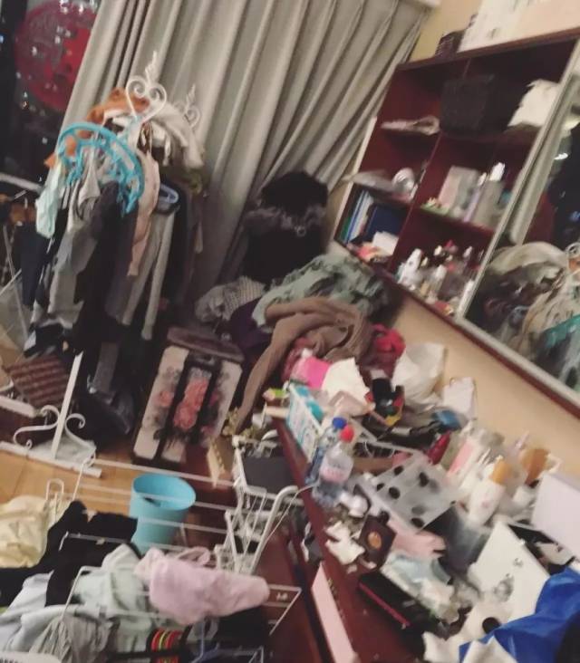 袁姗姗家里乱成「猪圈」,包文婧家政满分.