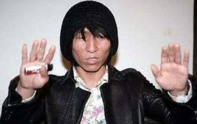 明星们吸毒前后对比照片,毒品一旦沾染毁终生!
