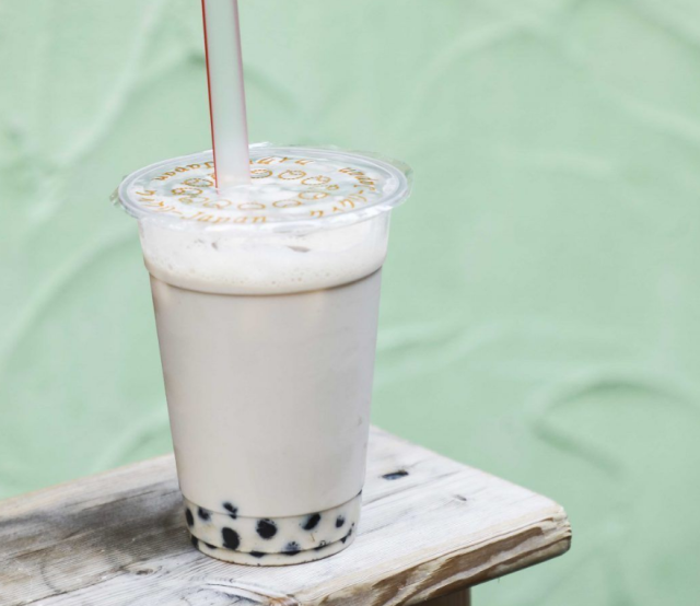珍珠奶茶300円/约人民币18元
