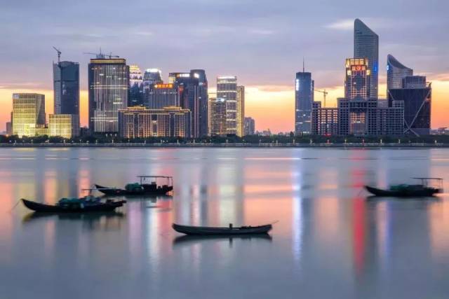 杭州旅游占GDP比_杭州西湖图片(2)
