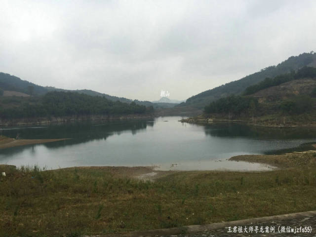 寻龙点穴风水大师王君植带你看看真正的大龙风水宝地