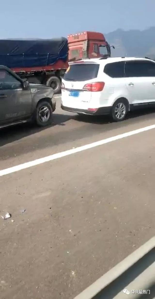 突发大窝野:g94高速高要蚬岗路段惨烈车祸!成台车扁晒