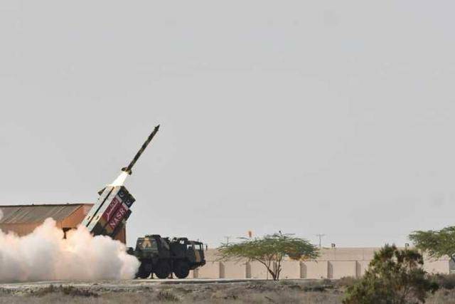 印军2天内可耗光巴基斯坦弹道导弹 怎知东风导弹一次出口就是百发