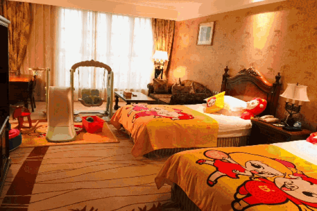 属猪免费!住杭州五星酒店,玩乐园,泡温泉,看猪猪侠,特惠898元