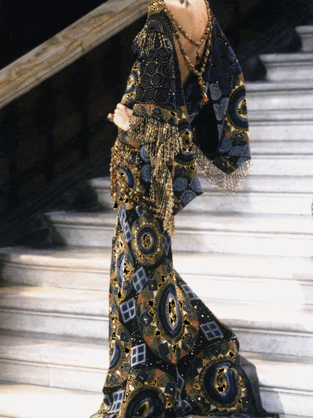 依姐之见,专属于50年代的华美,只有高定全盛时期的christina dior和