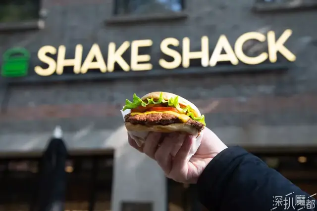 全网吹爆的「神级汉堡」shake shack,排队3小时值不值!