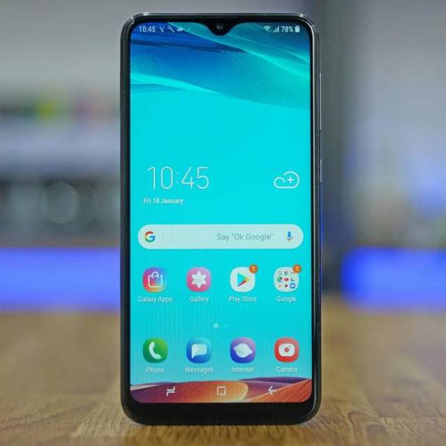 galaxy m10/20 印度发布:三星首款「水滴屏」手机