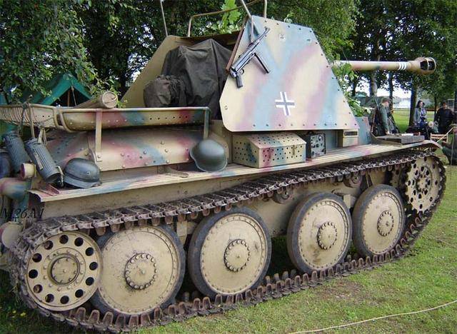 不堪一击的"黄鼠狼"自行反坦克炮