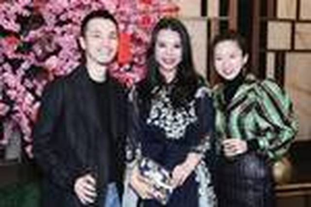 余晚晚任美《vogue》亚洲撰稿人 与国际名流赏味东方魅力