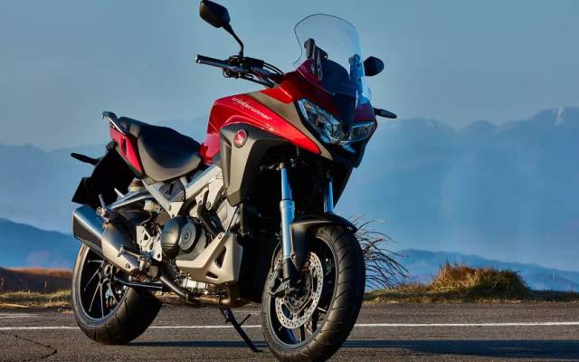 无限接近量产版无极650ds爆出，隆鑫开启2019拉力元年