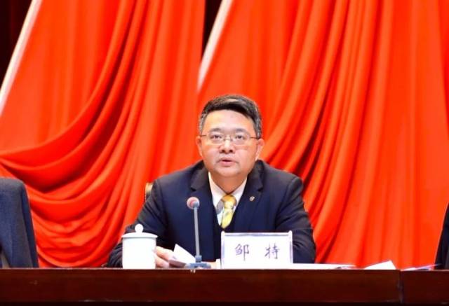 长沙市国资委党委书记,主任王雄文在讲话中表示,市国资委全力支持先导