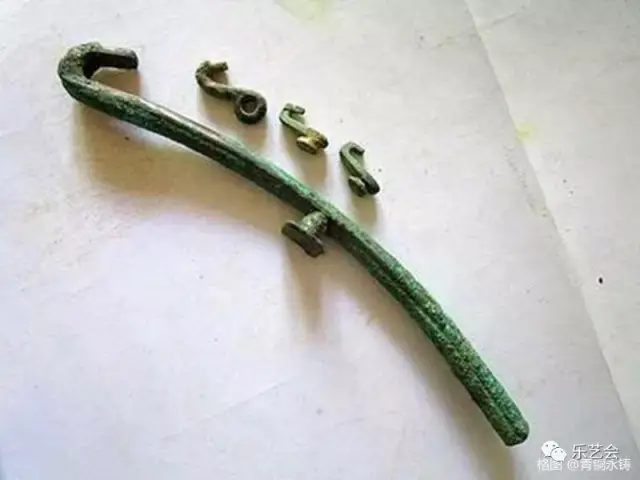青铜永铸:带钩的产生背景和使用方法