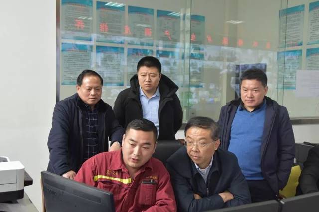 科技装备处处长徐海云,江苏煤监局徐州监察分局副局长张兴华,徐州市