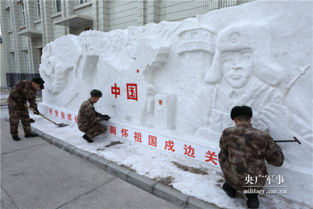 北部战区陆军某边防旅:冰雕雪塑美如画