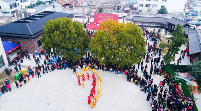 逐渐浓郁起来 就在上周日 继瓶窑南山村之后 瓶窑镇 窑北村 举行了"