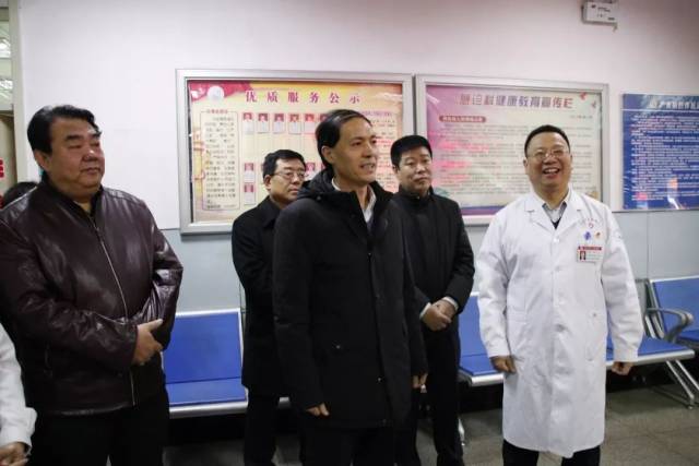 领导关怀 | 吕梁市政协副主席,孝义市委书记李真带队慰问临床一线医务