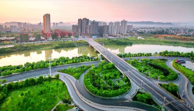 官方揭秘：这条宣传标语怎么来的？