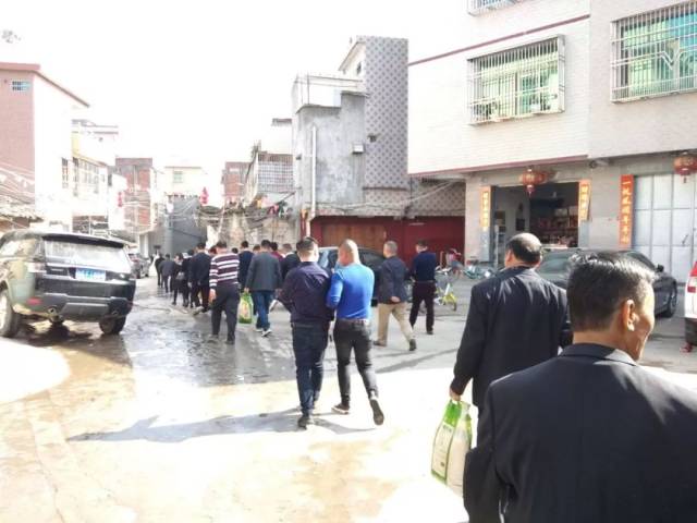 普宁客属青联,团市委到高埔镇高埔,梅星,新圩和葵坑村开展慰问活动!