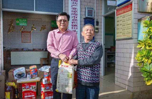 春节送温暖 慰问暖人心 | 海桂学校莫海涛董事长春节前夕慰问帮扶贫困