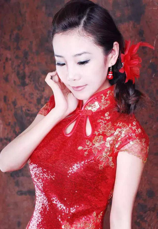 绝色旗袍美女,惊艳全场!