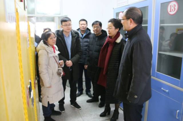 2月2日,奎屯市副市长,教育工委副书记白耀文对教育系统安全工作进行